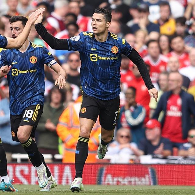 由于沙特队 由于沙特队