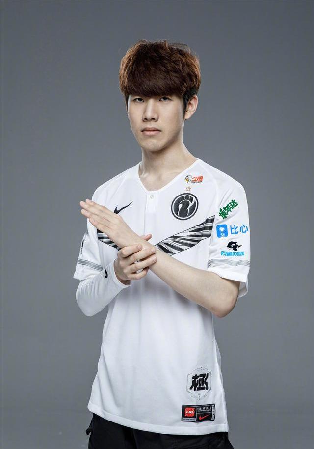 另一方面 另一方面