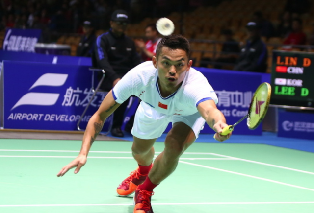 式让队员在 式让队员在